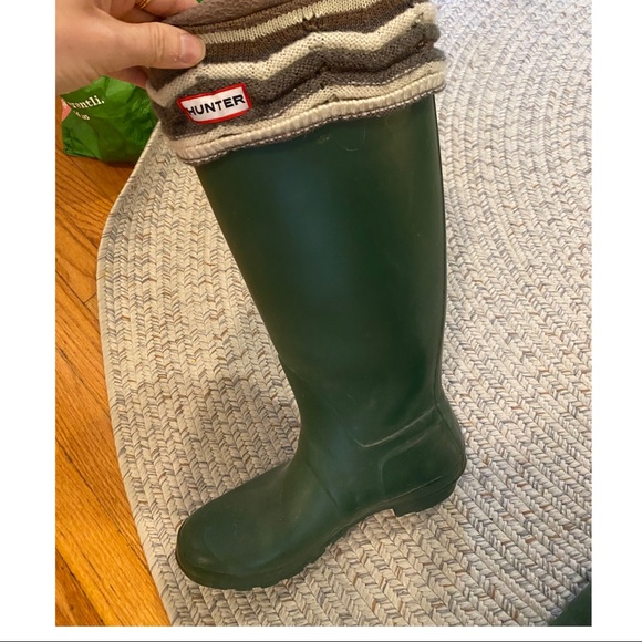 Hunter Forrest green boots with insert size 9 - Picture 2 of 3